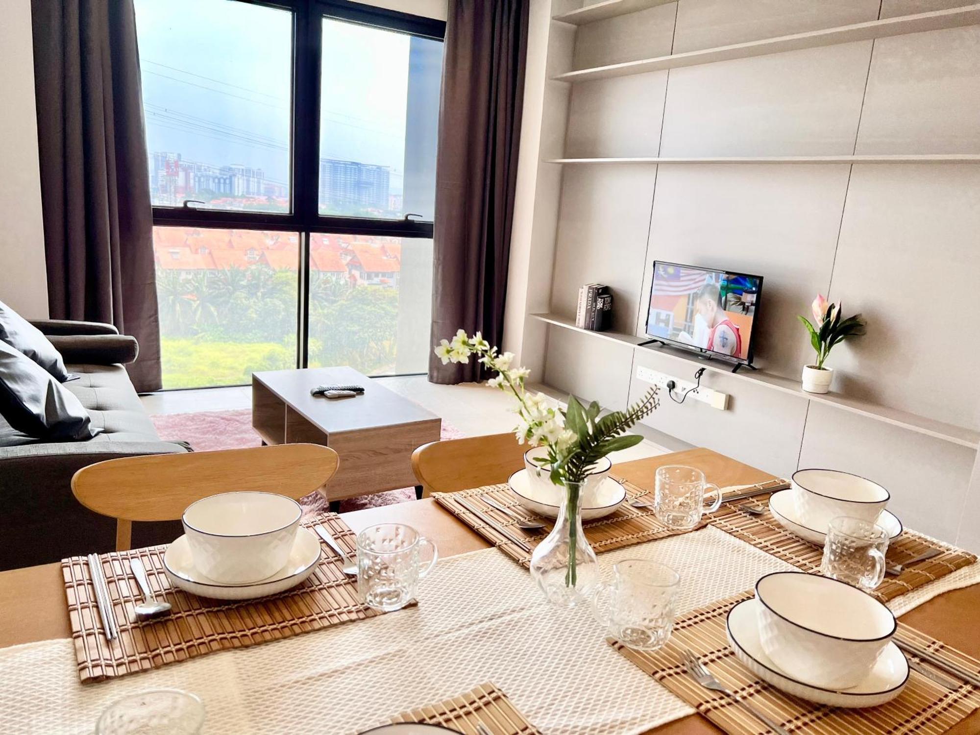 Lc 1-10pax 3room Cozy 4qbed Wifi Tv Tropicana Petaling Jaya